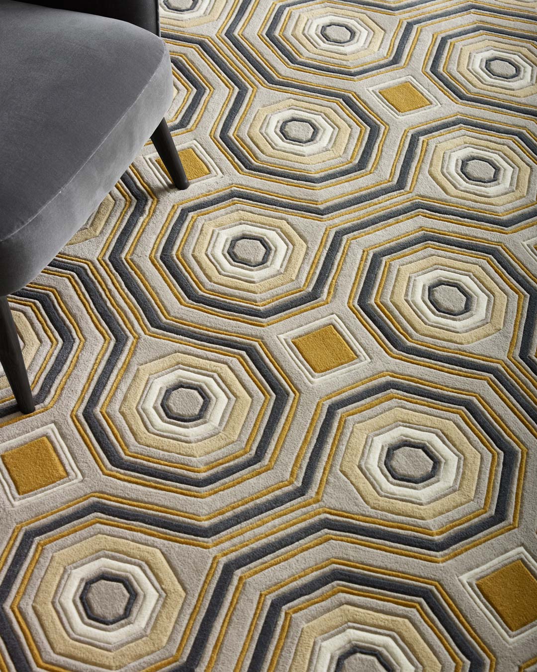 close up of knightsbridge rug by greg natale